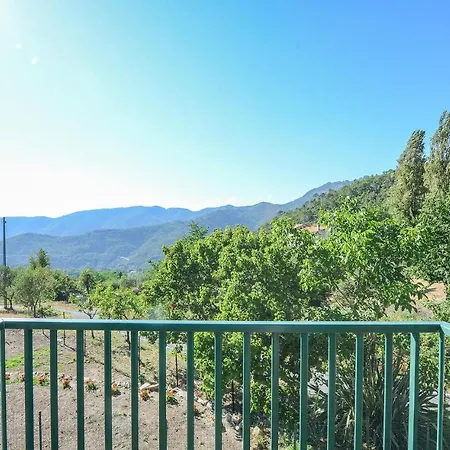 2 Bedroom Beautiful In Framura