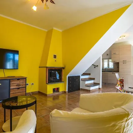 2 Bedroom Beautiful In 別荘 *